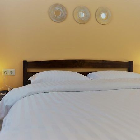 Central Comfortable One-Bedroom Apartment Кишинёв Экстерьер фото