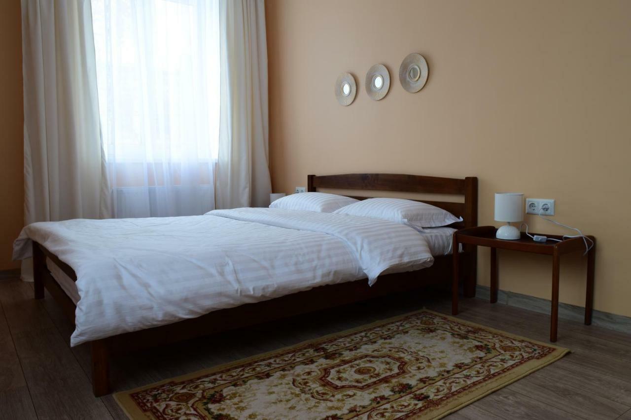 Central Comfortable One-Bedroom Apartment Кишинёв Экстерьер фото